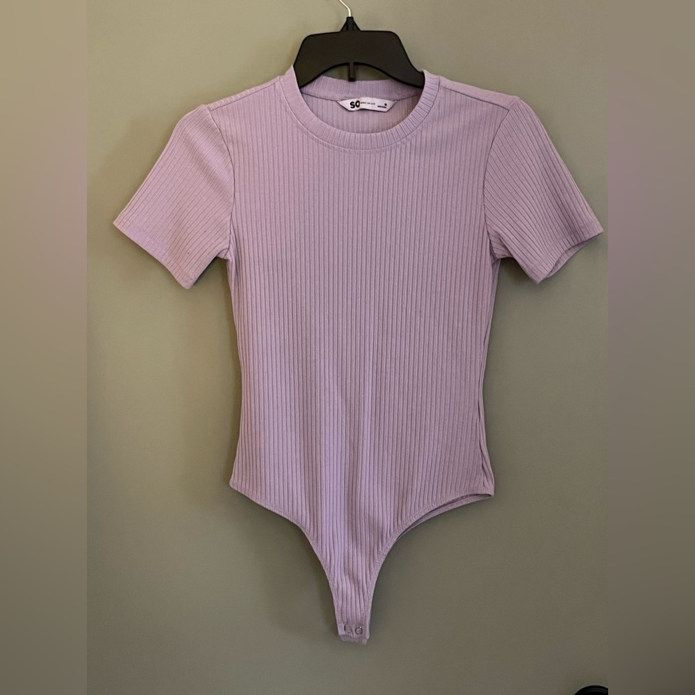 So | Women’s Lilac Ribbed Bodysuit Tee